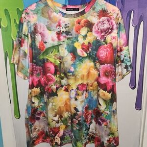 Noracora Floral Graphic T-Shirt fits like a 1X